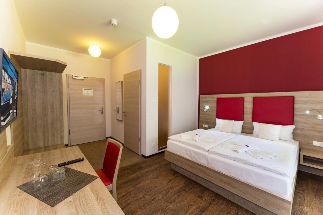 גראל-מוריץ Hotel Zur Ostsee מראה חיצוני תמונה