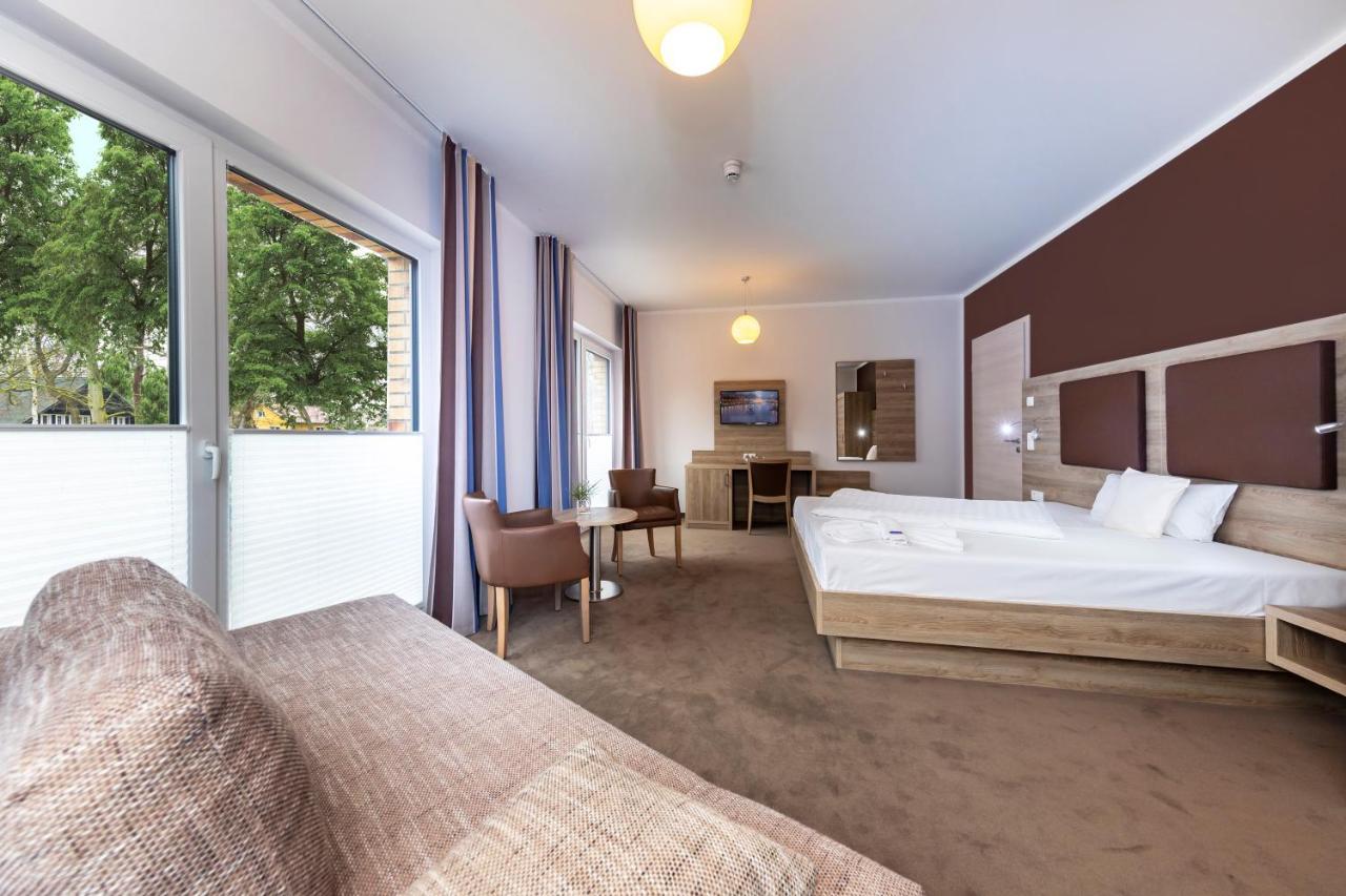 גראל-מוריץ Hotel Zur Ostsee מראה חיצוני תמונה