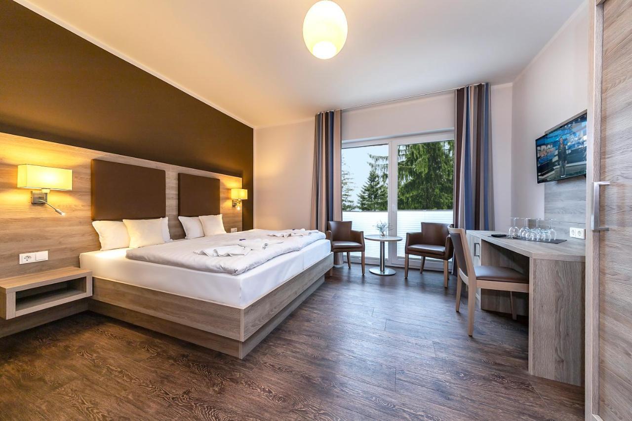 גראל-מוריץ Hotel Zur Ostsee מראה חיצוני תמונה