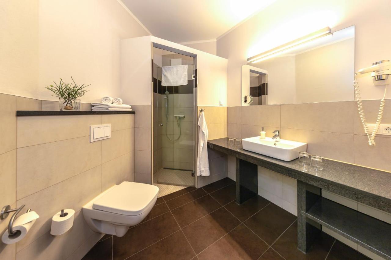 גראל-מוריץ Hotel Zur Ostsee מראה חיצוני תמונה
