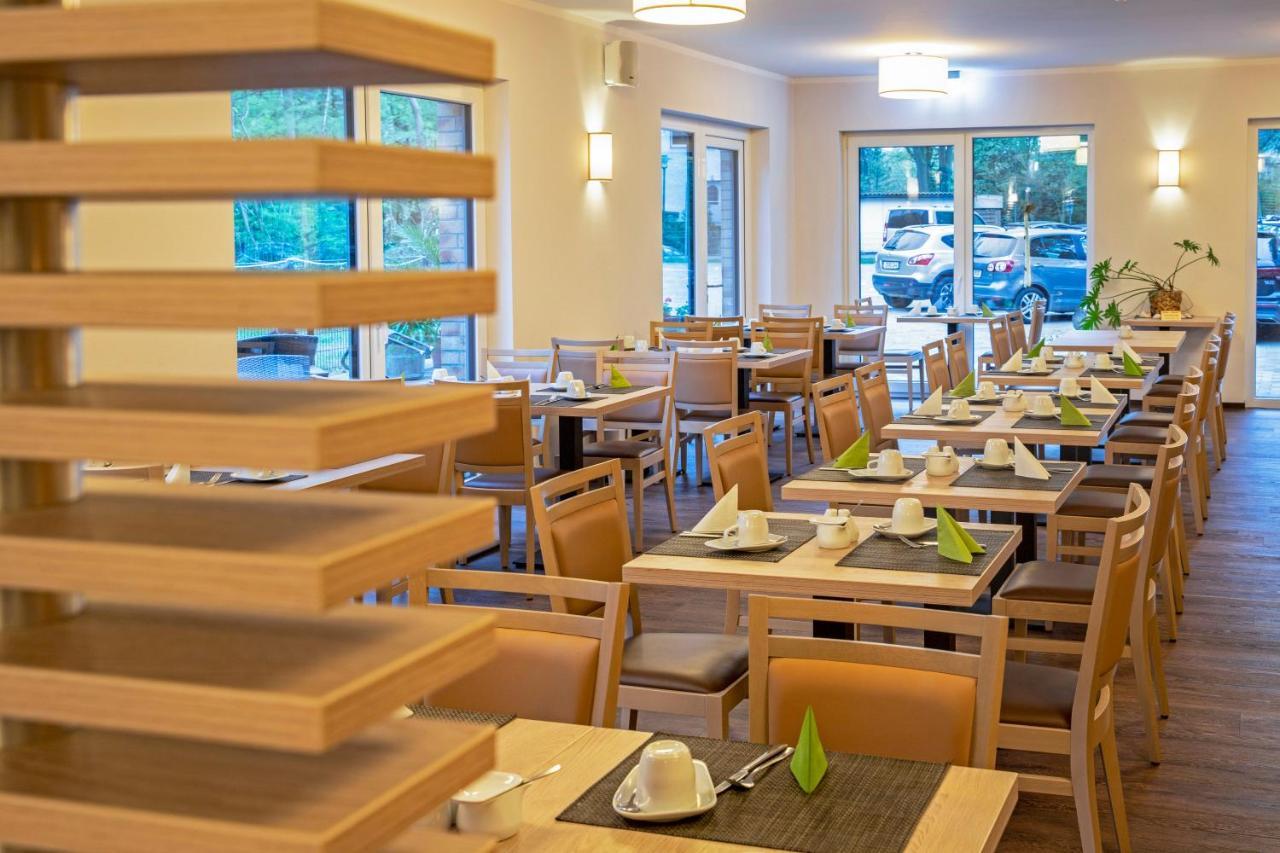 גראל-מוריץ Hotel Zur Ostsee מראה חיצוני תמונה