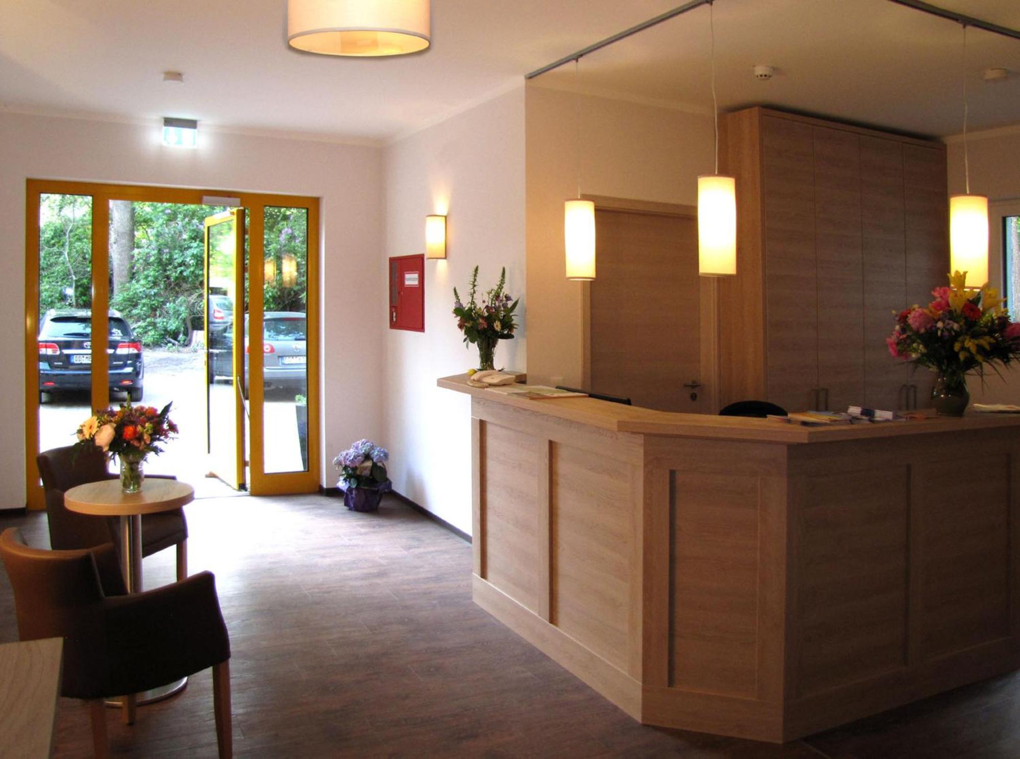 גראל-מוריץ Hotel Zur Ostsee מראה חיצוני תמונה
